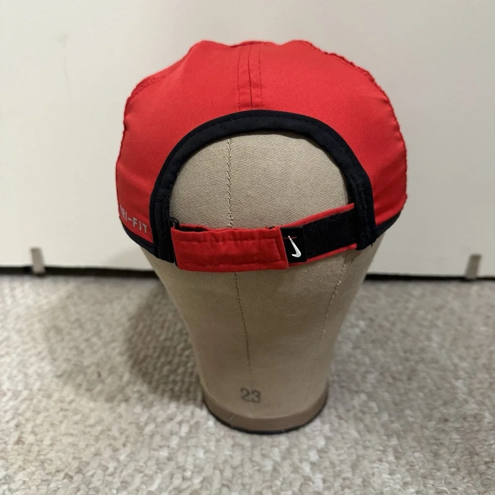 Nike featherlight red